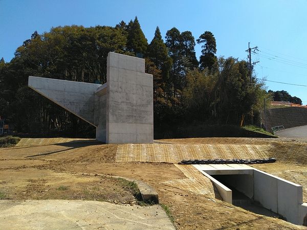 完成写真（伊万里有田線（二里第一工区）（橋梁下部工））