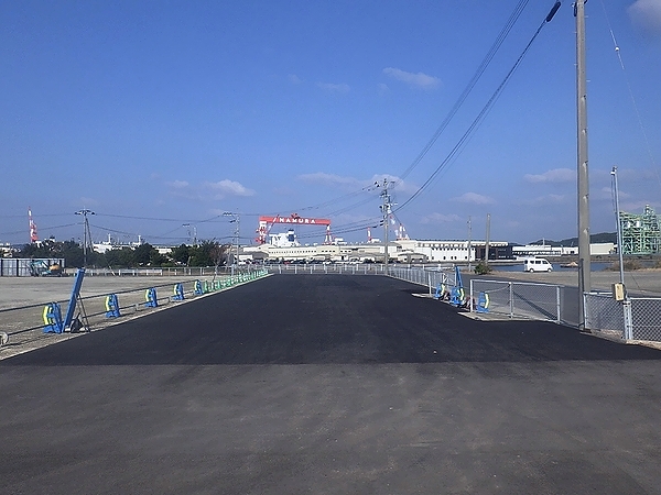 完成写真（伊万里港（七ツ島南地区）（舗装工））
